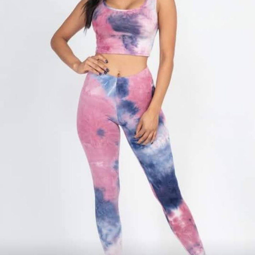Active two piece set
